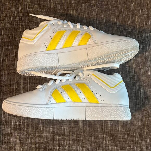adidas Other - Adidas Tyshawn Jones Skateboarding Cloud White Yellow Gold FY7476  Men's size 7.